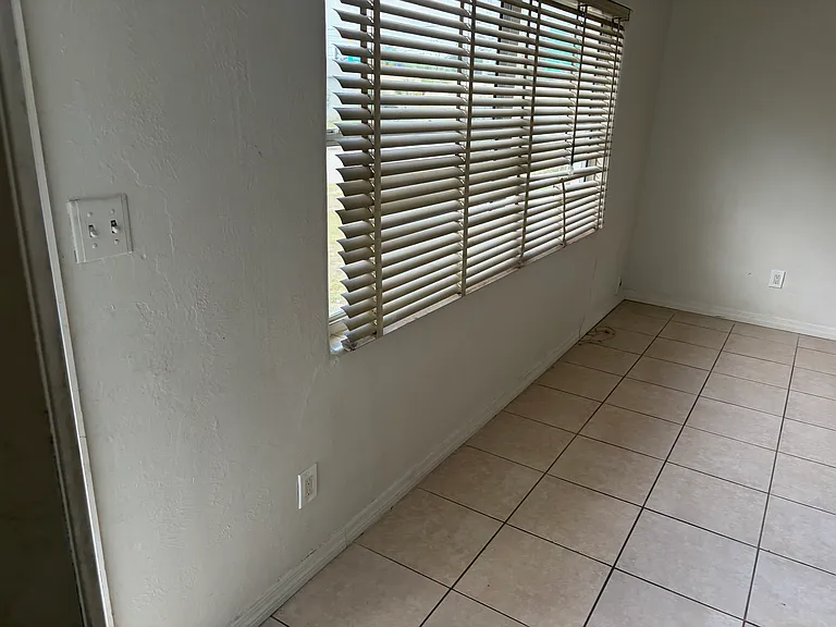 2141 Brook Dr — Photo 5