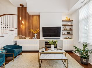 25 Malcolm Rd #TOWNHOUSE 105, Toronto, ON M4G0C1