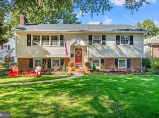 2000 Volley Ct, Alexandria, VA 22308