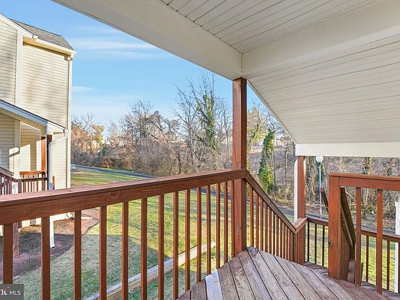 5th image of 9458 Scarlet Oak Dr