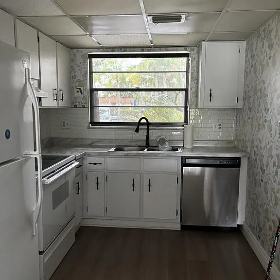 2153 N 14th Ave — Photo 4