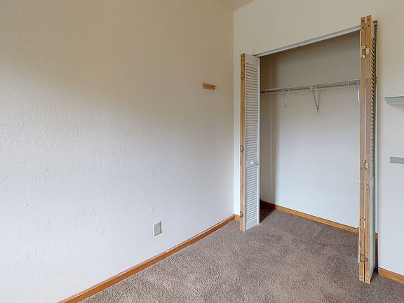 5th image of 10 Langdon St #11443900