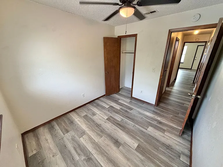 101 Se 42nd St (Fourplex) — Photo 17