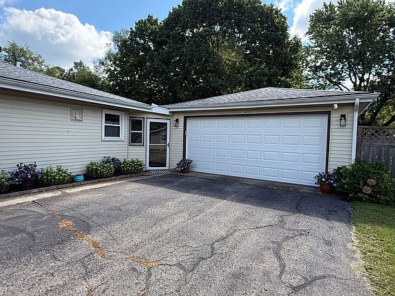 3rd image of 3405 Elkton Dr