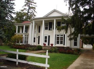 304 W Avon St, Forreston, IL 61030