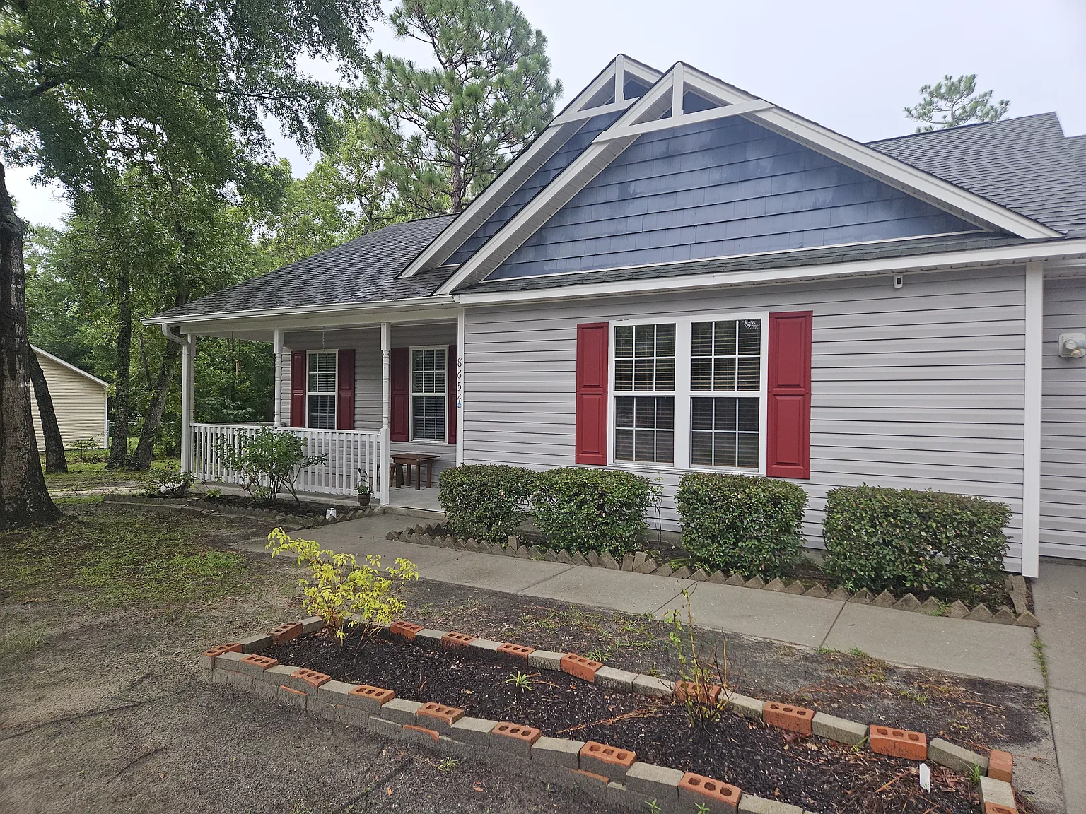 3 bed, 1116 sqft, $1,995 — Photo 2