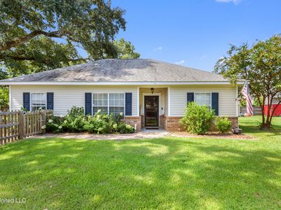 350 State St, Bay Saint Louis, MS, 39520