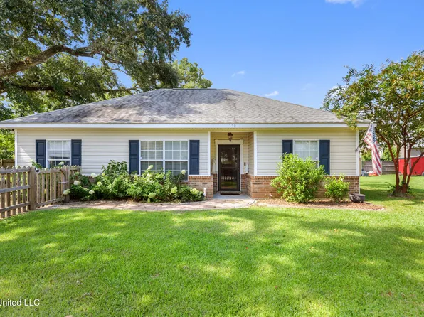 350 State St, Bay Saint Louis, MS 39520