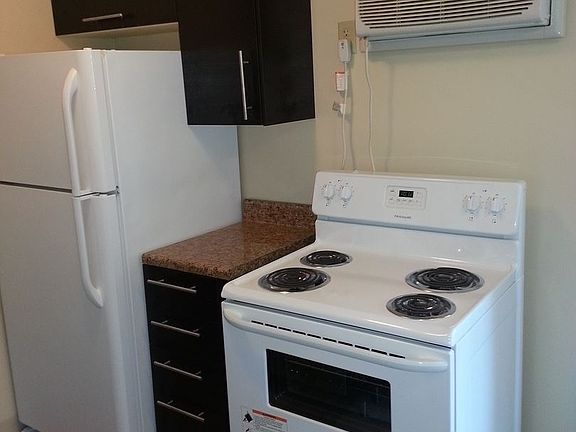 5th image of 2345 Beechmont Ave APT 4