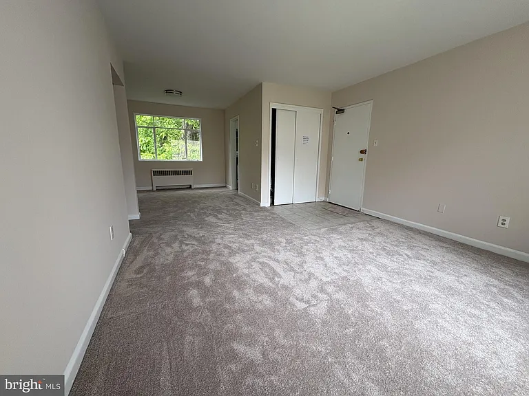 10403 Montrose Ave #201 — Photo 7