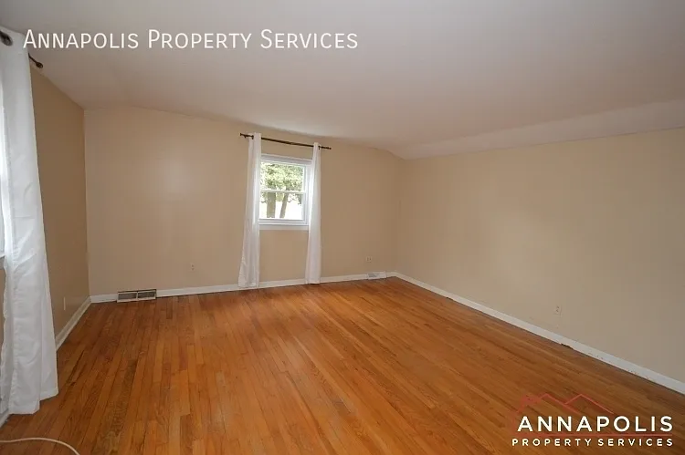 1066 Broadview Dr — Photo 17