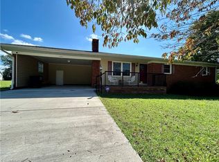 4131 Skyview Ct, Trinity, NC 27370