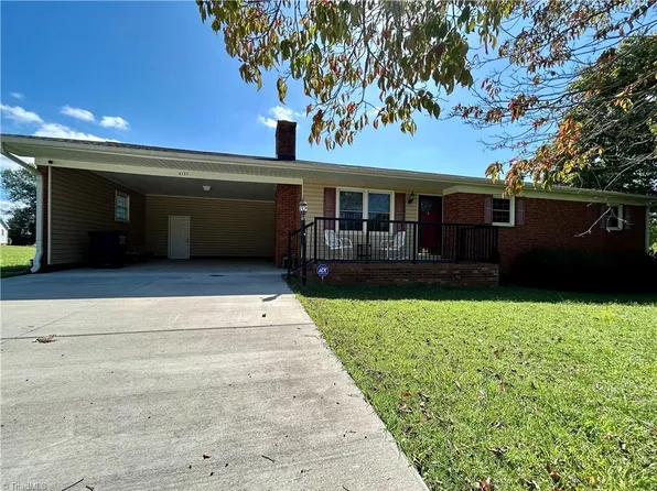 4131 Skyview Ct, Trinity, NC 27370