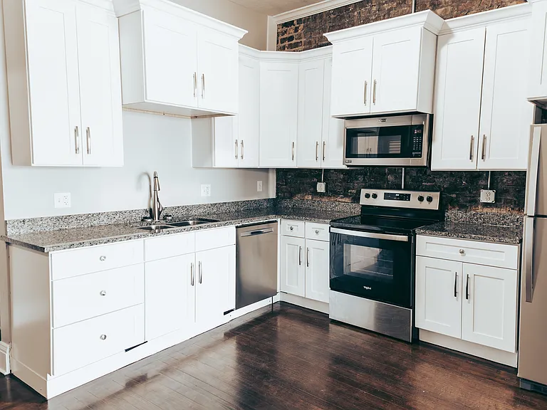 255 S Schuyler Ave #2 — Photo 2