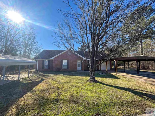306 Whispering Pines Dr, New Boston, TX 75570