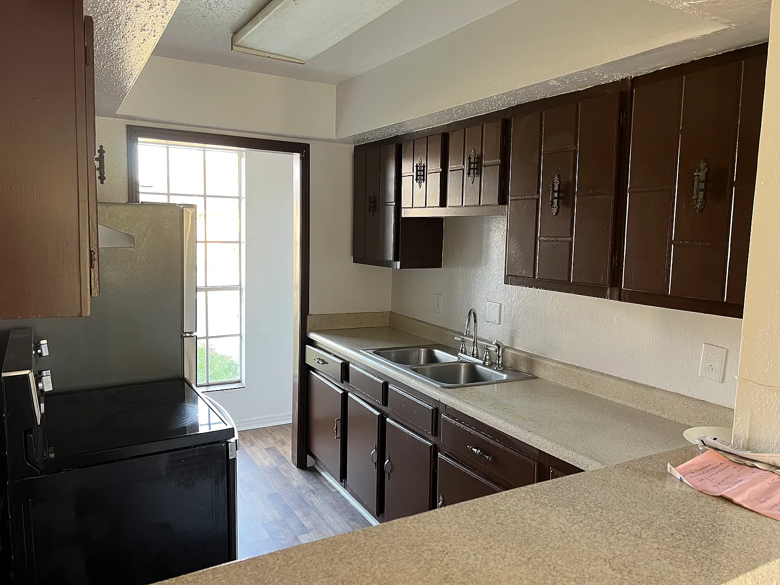 3 bed, 1.5 bath, 1415 sqft, $1,450 — Photo 3