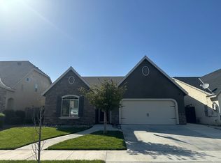 2309 N Hall Ct, Visalia, CA 93291