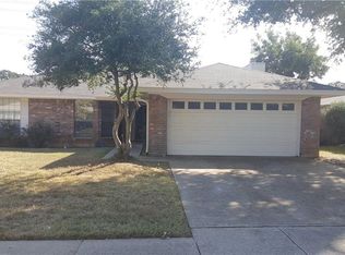 504 Parsley Ln, Euless, TX 76039