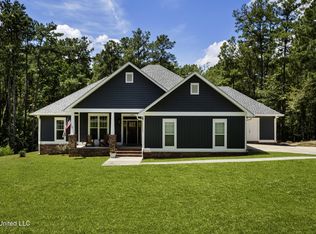 547 Longleaf Dr, Petal, MS 39465