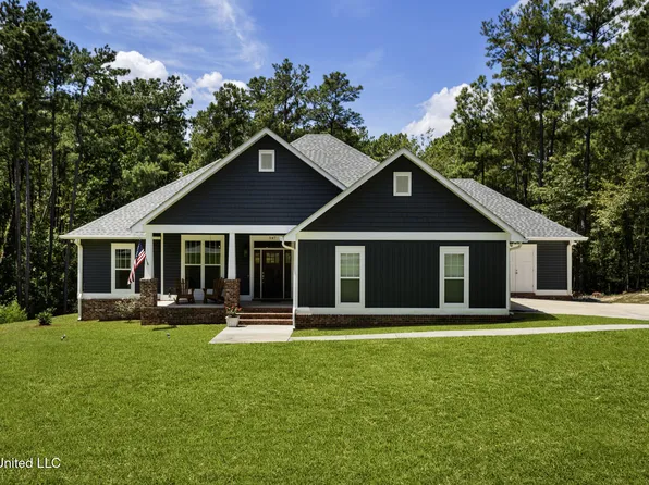 547 Longleaf Dr, Petal, MS 39465