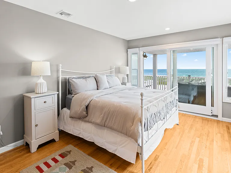 863 Dune Rd — Photo 23