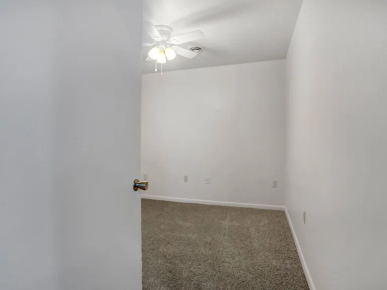 20 Britton Ct — Photo 12