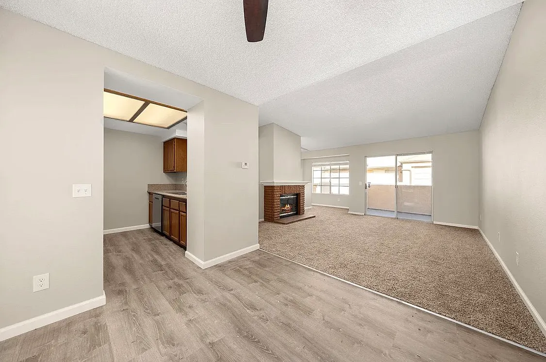 Building Photo - 12011 Aspen Cir #C