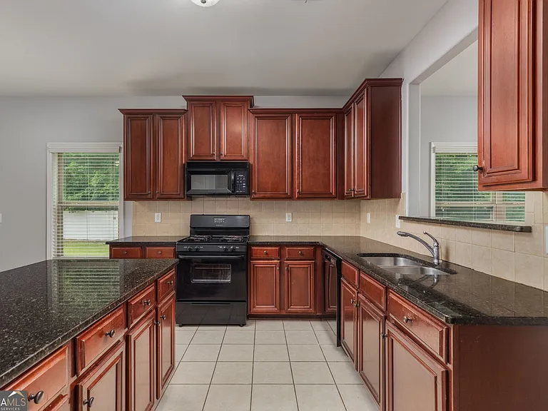 168 Summer Grove Ln — Photo 13