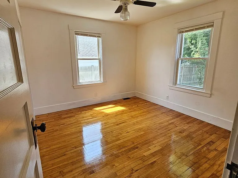 37-37.5 Arlington St — Photo 10