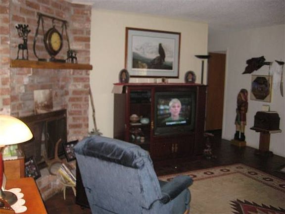 3rd image of 3148 Dogwood Ln