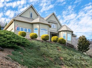 356 Vista Falls Rd, Mills River, NC 28759