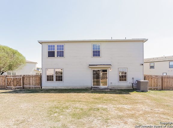 5th image of 658 Northhill Cir