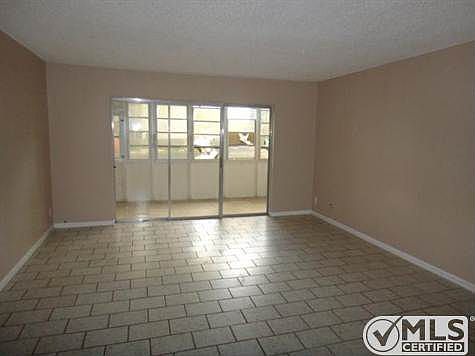 5th image of 719 Lori Dr APT 112