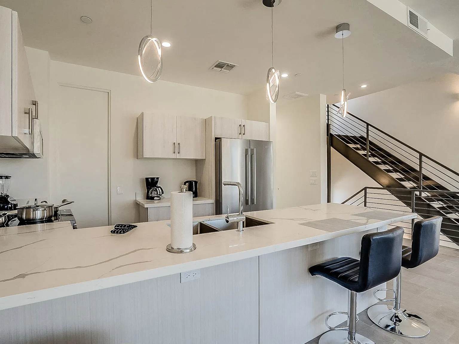 Eclipse Luxury Apts — Photo 4