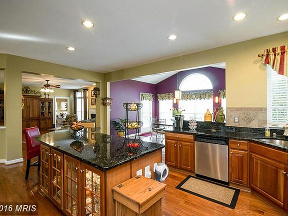 5th image of 408 Glenbrook Dr
