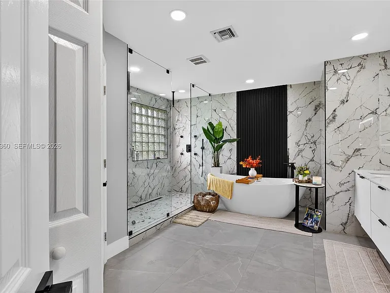 2167 SW 176th Ter — Photo 32