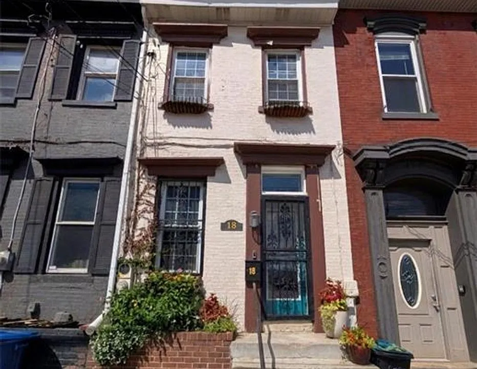 18 S 13th St