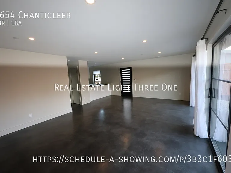 1654 Chanticleer Ave — Photo 4