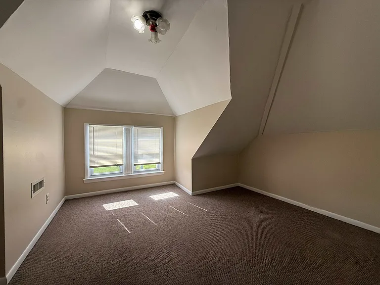 134 Woodward Ave #2 — Photo 13