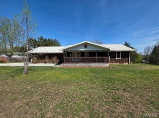 966 Cleveland Rd, Houston, MO 65483