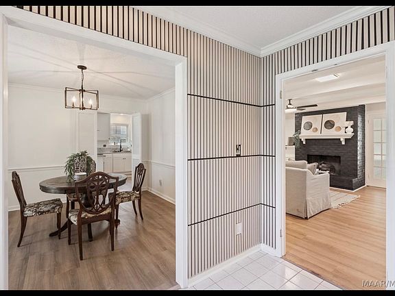 5th image of 421 Seminole Dr