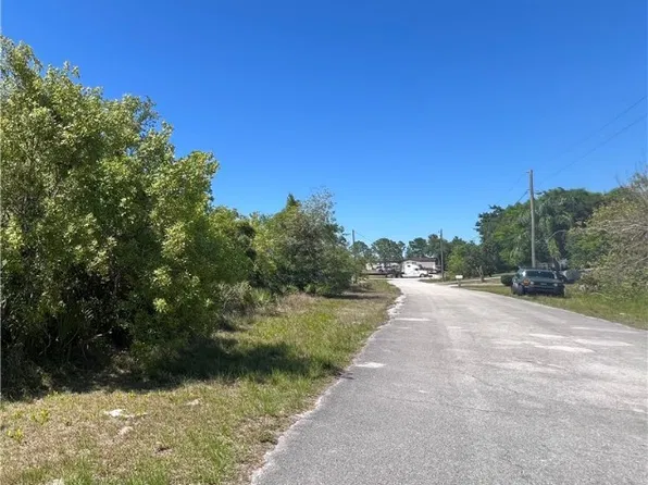 106 Star Burst Dr, Lake Placid, FL 33852