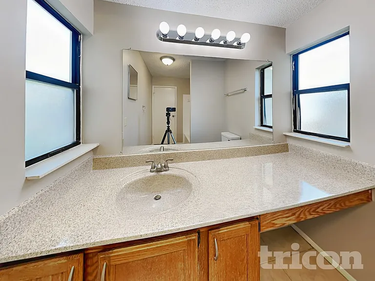 7943 Longshadow Ct — Photo 13
