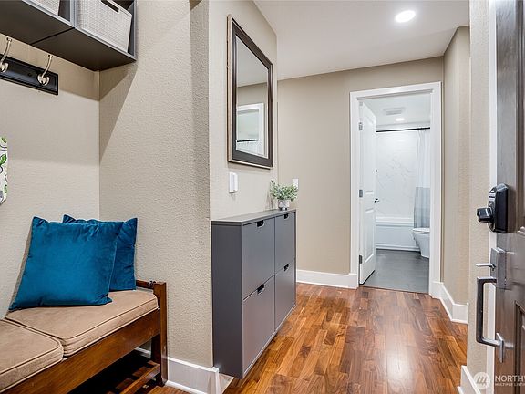 3rd image of 11056 NE 33rd Place #C3