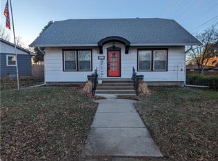 204 N 6th St, Hiawatha, KS 66434