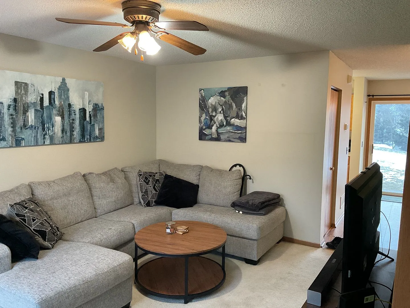 2 Bed Apple Valley Townhome Available NOW! — Photo 2