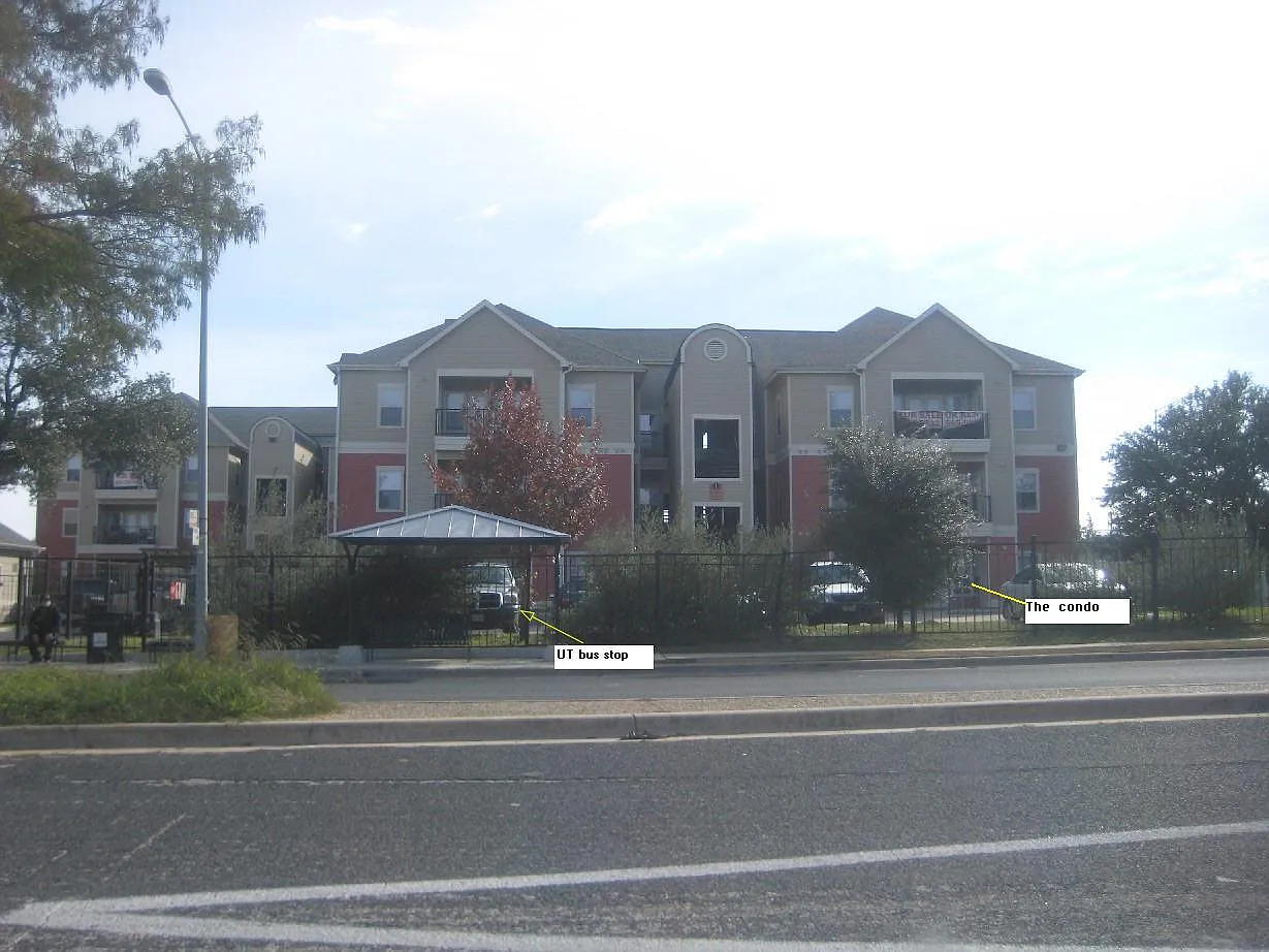 1901 Crossing Pl — Photo 2