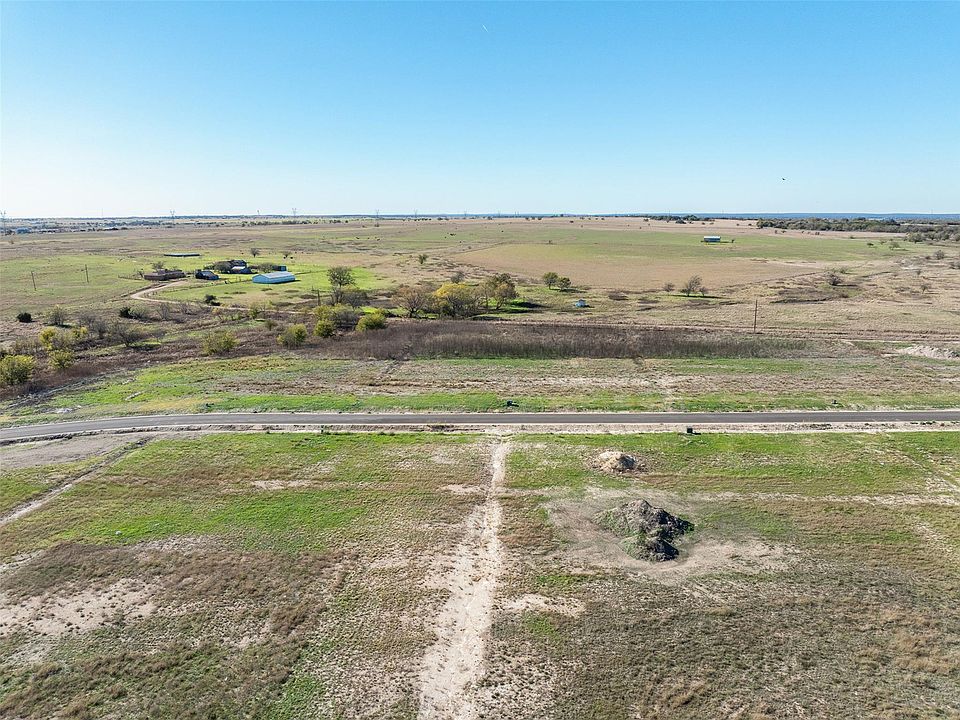 1st image of 15168 Planeview Dr