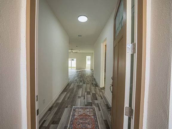 3rd image of 4720 SE 25th Loop