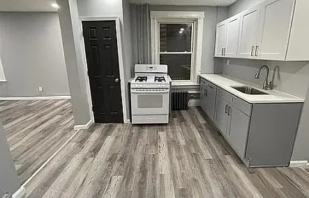 74 Clerk St #1L — Photo 7